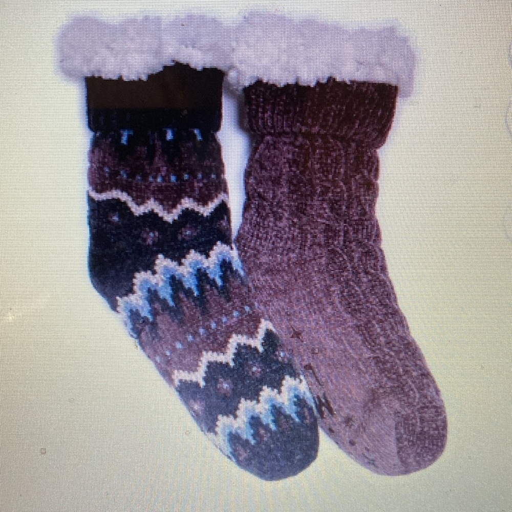 Muk Luks women’s tall rib, cuff, cabin socks, 2 pack - Picture 3 of 10
